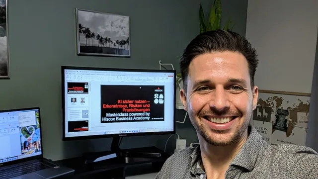 Eric Insel in der KI-Masterclass mit Hiscox Deutschland auf profino